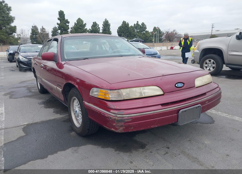1992 FORD CROWN VICTORIA LX VIN: 2FACP74W1NX154053