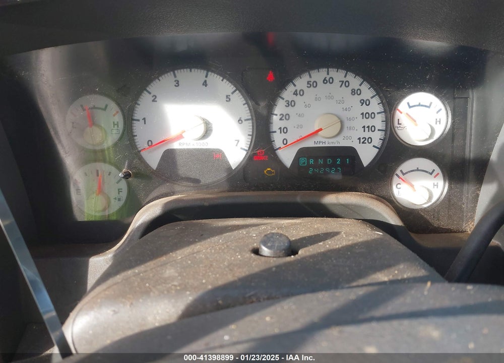 2007 DODGE RAM 1500 SLT VIN: 1D7HA18237J510574