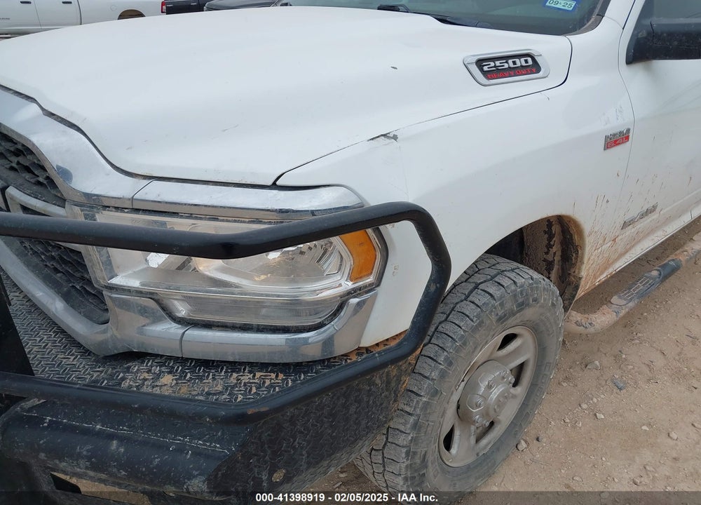 2019 RAM 2500 TRADESMAN 4X4 8' BOX VIN: 3C6UR5HJ3KG576883