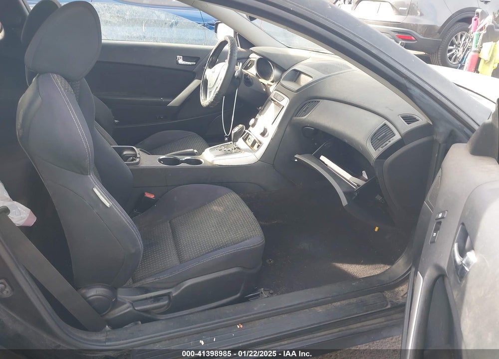 2010 HYUNDAI GENESIS VIN: KMHHT6KD0AU007940