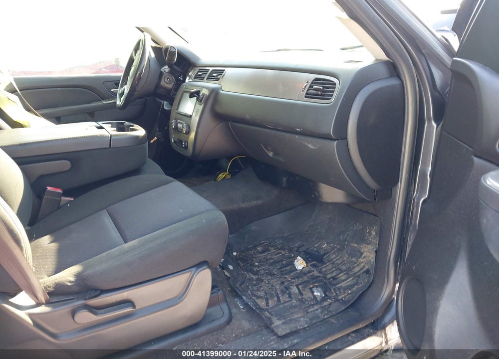 2010 CHEVROLET TAHOE LS VIN: 1GNUKAE02AR244862