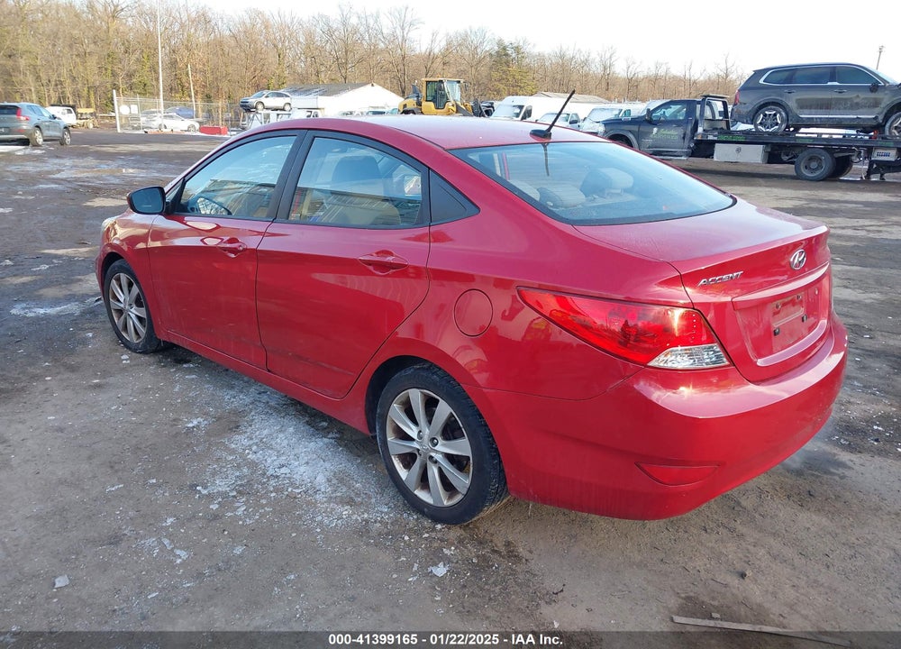 2013 HYUNDAI ACCENT VIN: KMHCU4AE8DU436639
