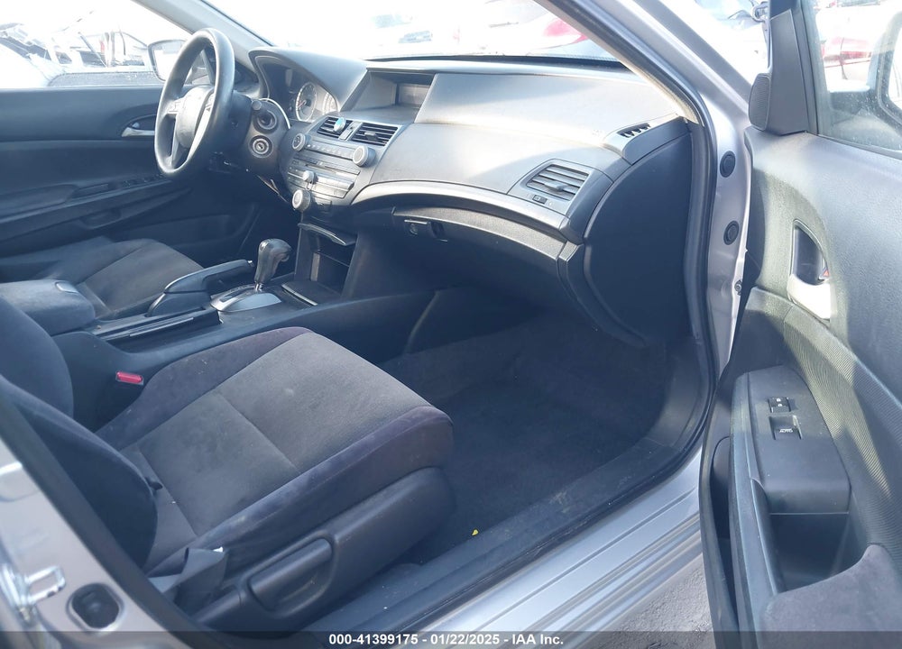 2009 HONDA ACCORD VIN: 1HGCP26499A000215