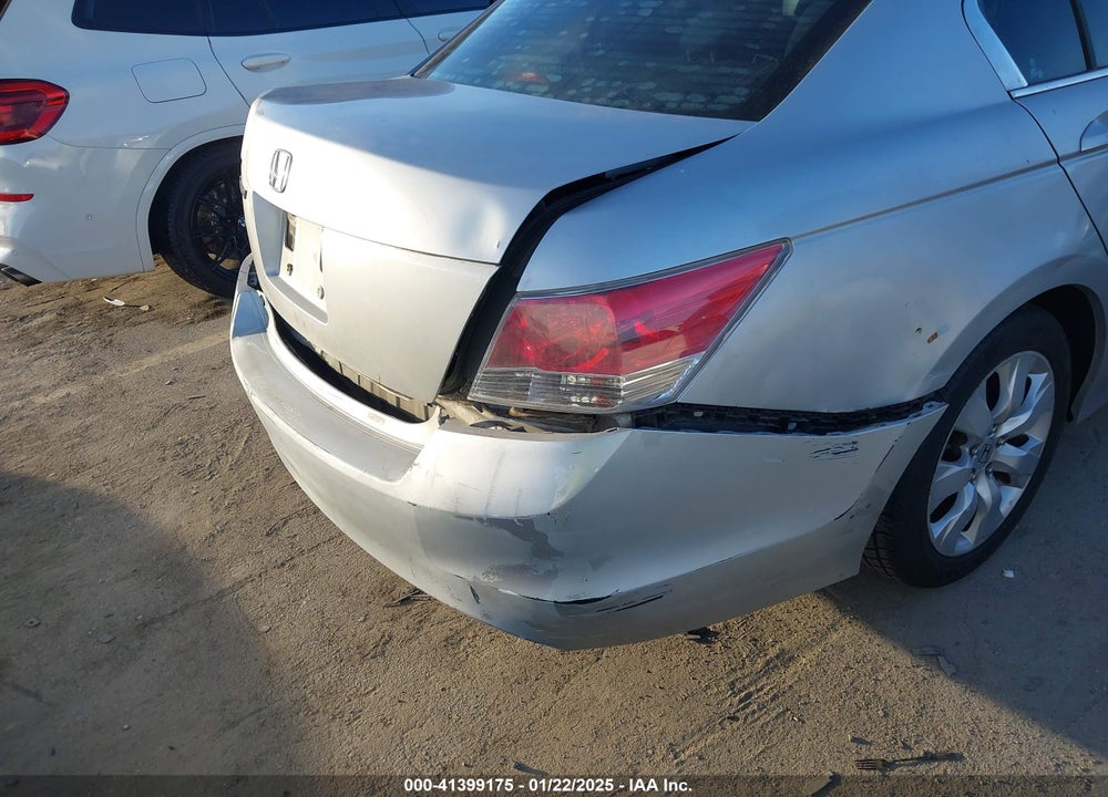 2009 HONDA ACCORD VIN: 1HGCP26499A000215