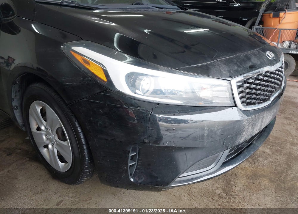 2018 KIA FORTE LX VIN: 3KPFK4A75JE220718