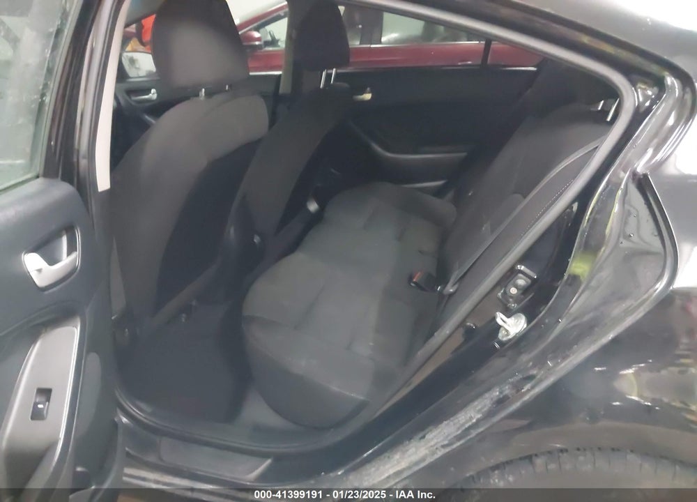 2018 KIA FORTE LX VIN: 3KPFK4A75JE220718