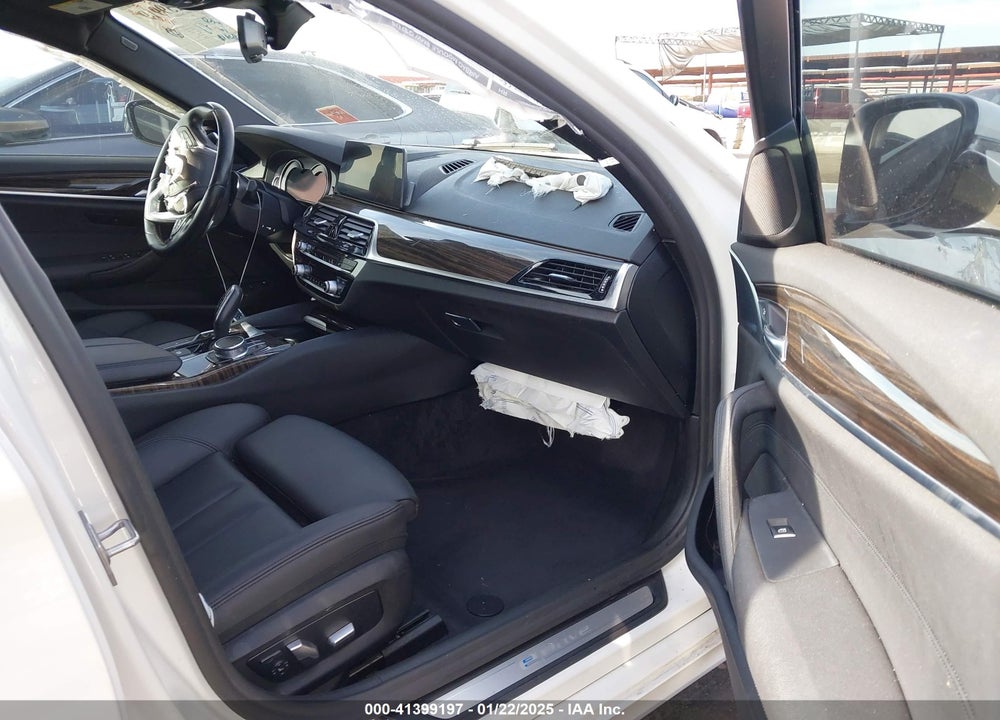 2018 BMW 530E VIN: WBAJA9C58JB251199