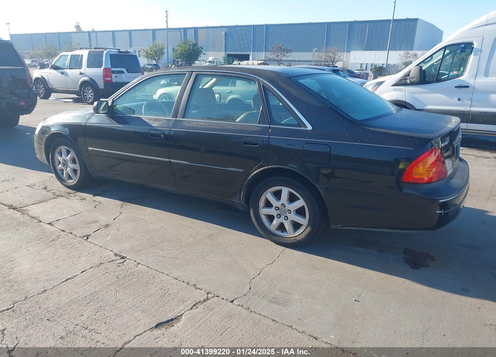 2002 TOYOTA AVALON XLS VIN: 4T1BF28B12U238195