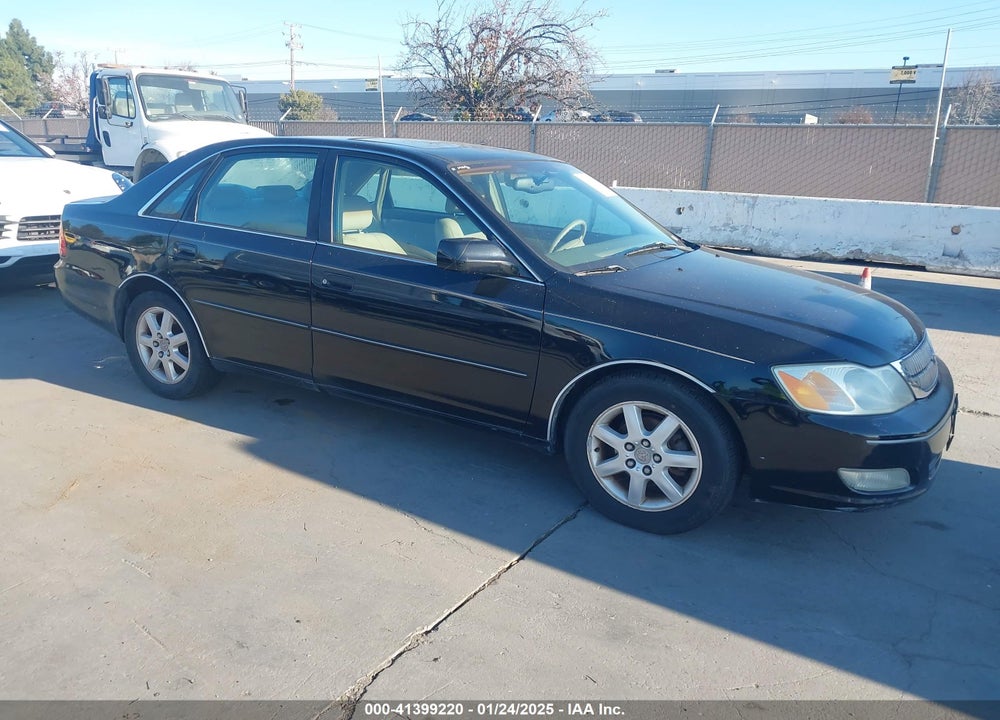 2002 TOYOTA AVALON XLS VIN: 4T1BF28B12U238195