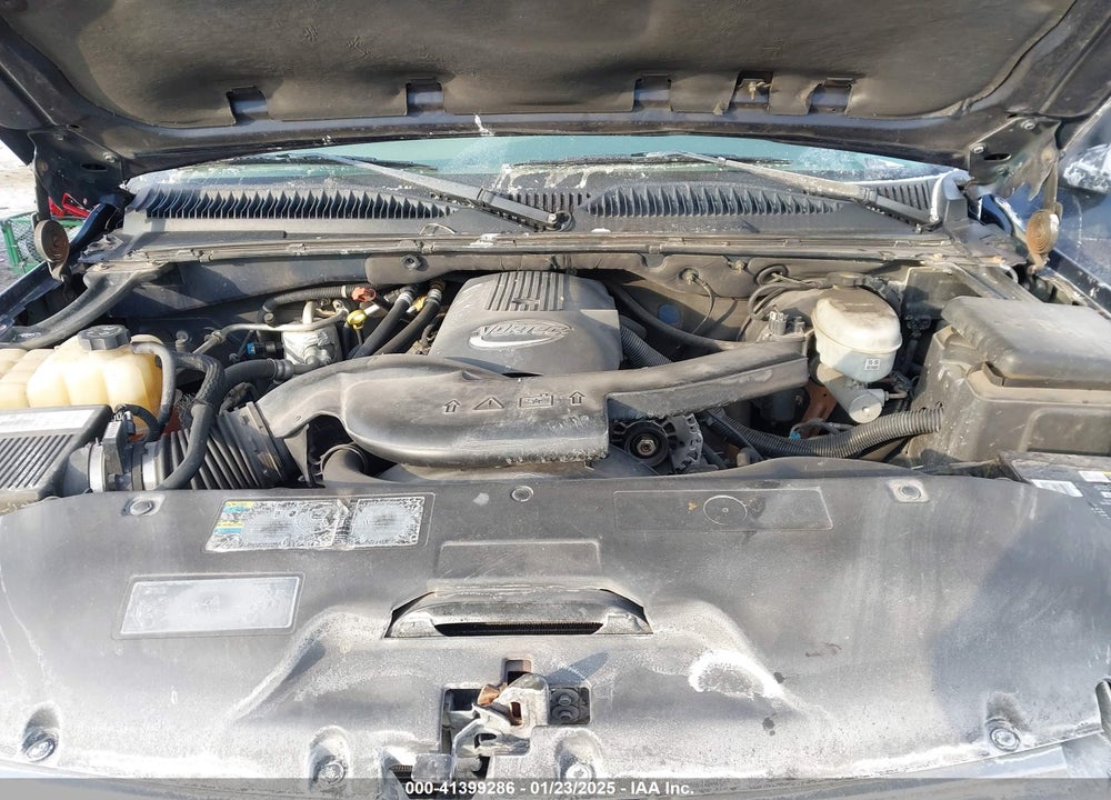 2003 CHEVROLET TAHOE LT VIN: 1GNEC13Z63R182212