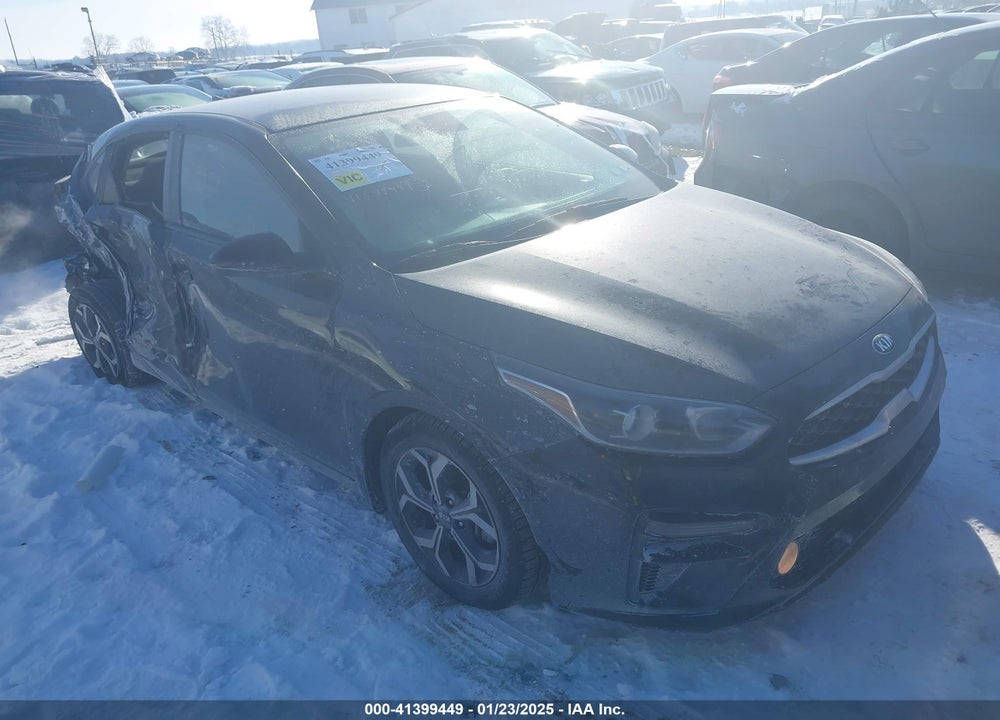 2019 KIA FORTE LXS VIN: 3KPF24AD2KE057582