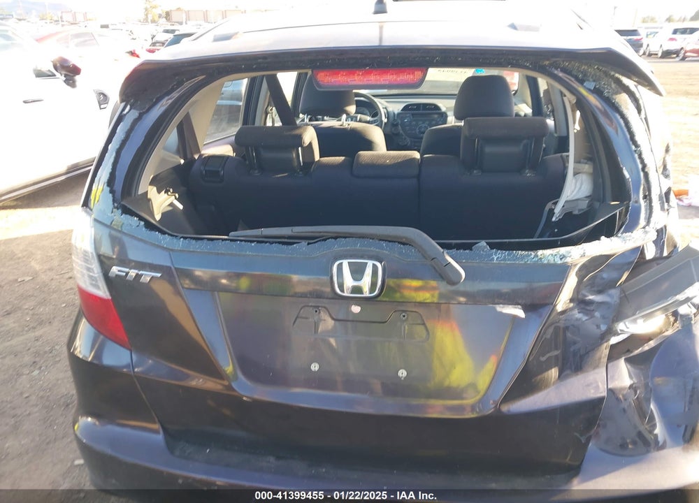2013 HONDA FIT VIN: JHMGE8H54DC033584