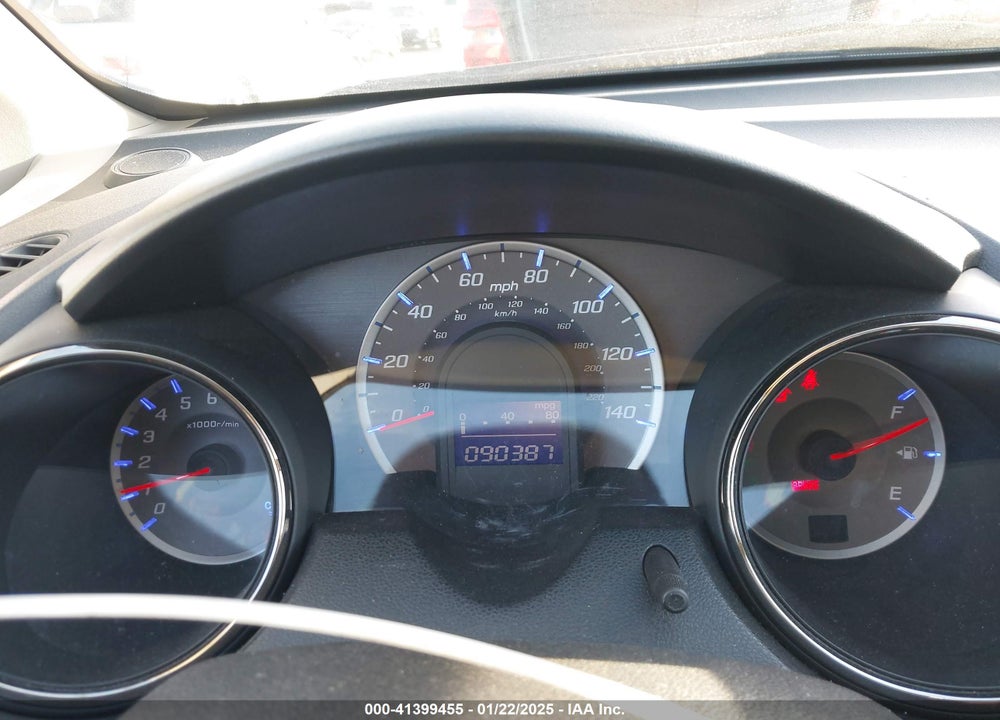 2013 HONDA FIT VIN: JHMGE8H54DC033584