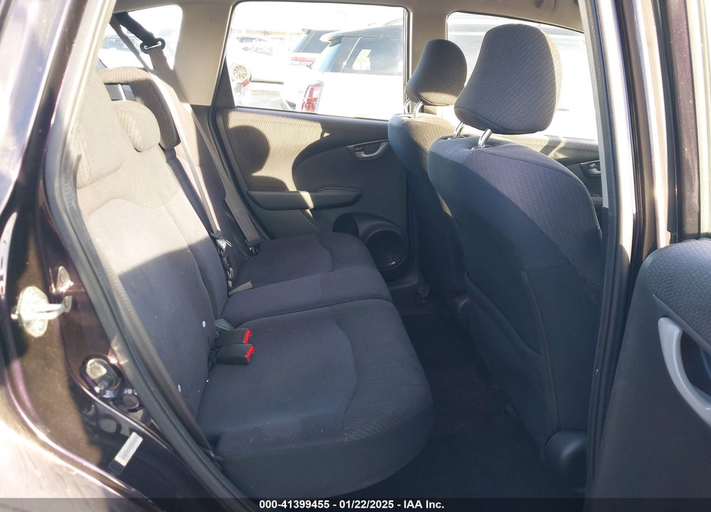 2013 HONDA FIT VIN: JHMGE8H54DC033584