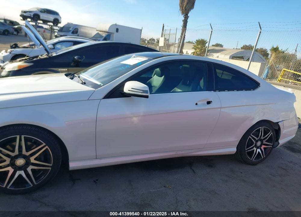 2015 MERCEDES-BENZ C 350 VIN: WDDGJ5HB8FG389152