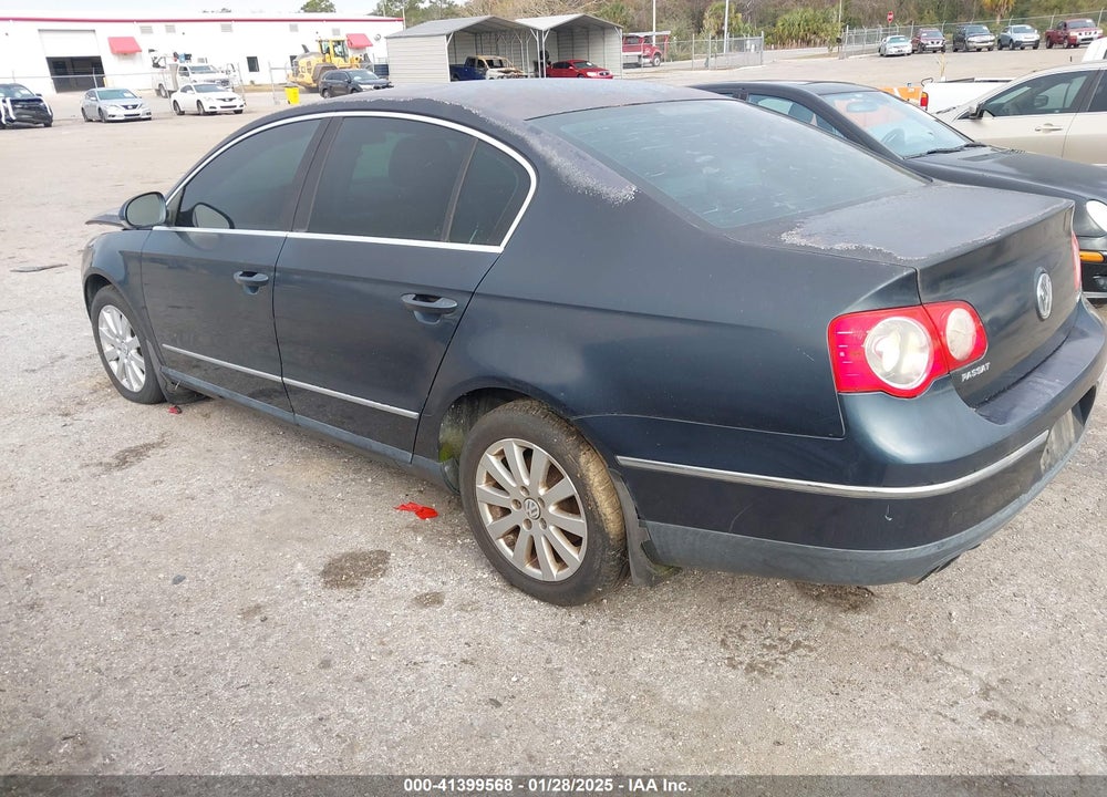 2008 VOLKSWAGEN PASSAT VIN: WVWJK73C58P112051