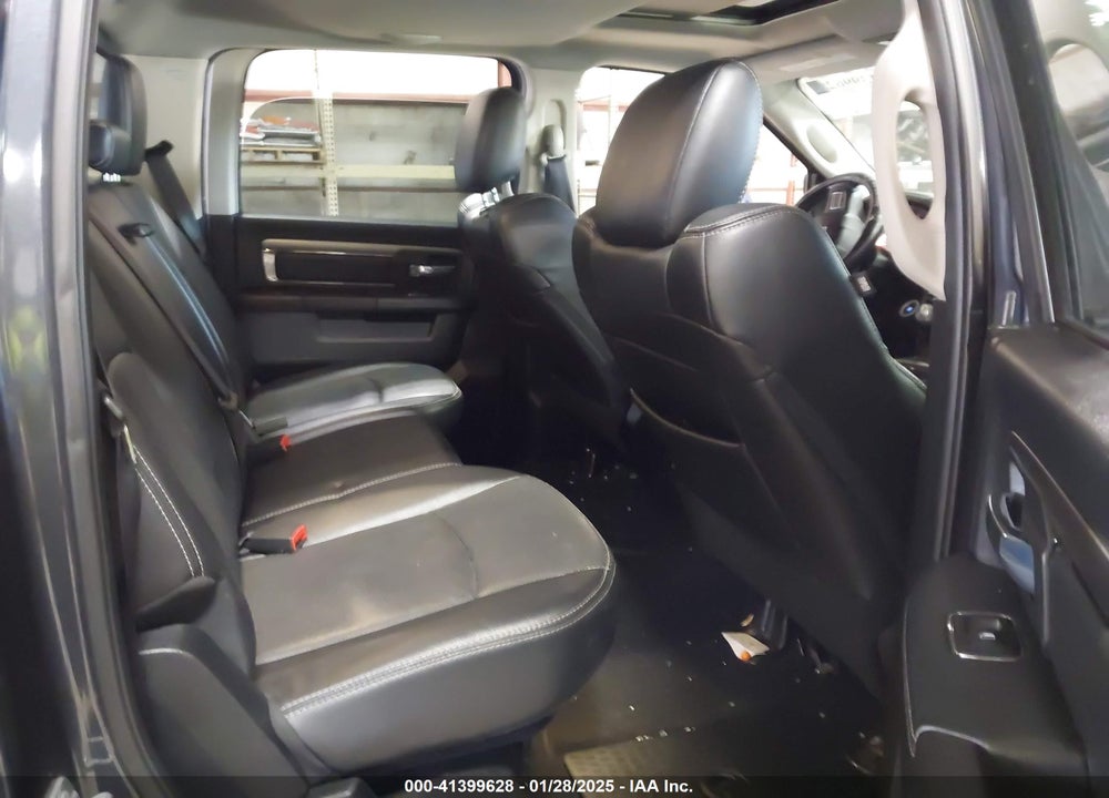 2017 RAM 1500 VIN: 1C6RR7MT8HS533229