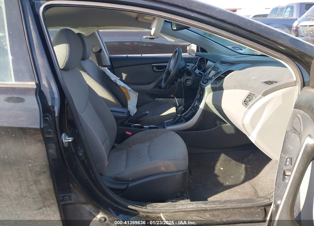 2014 HYUNDAI ELANTRA SE VIN: 5NPDH4AE1EH459365