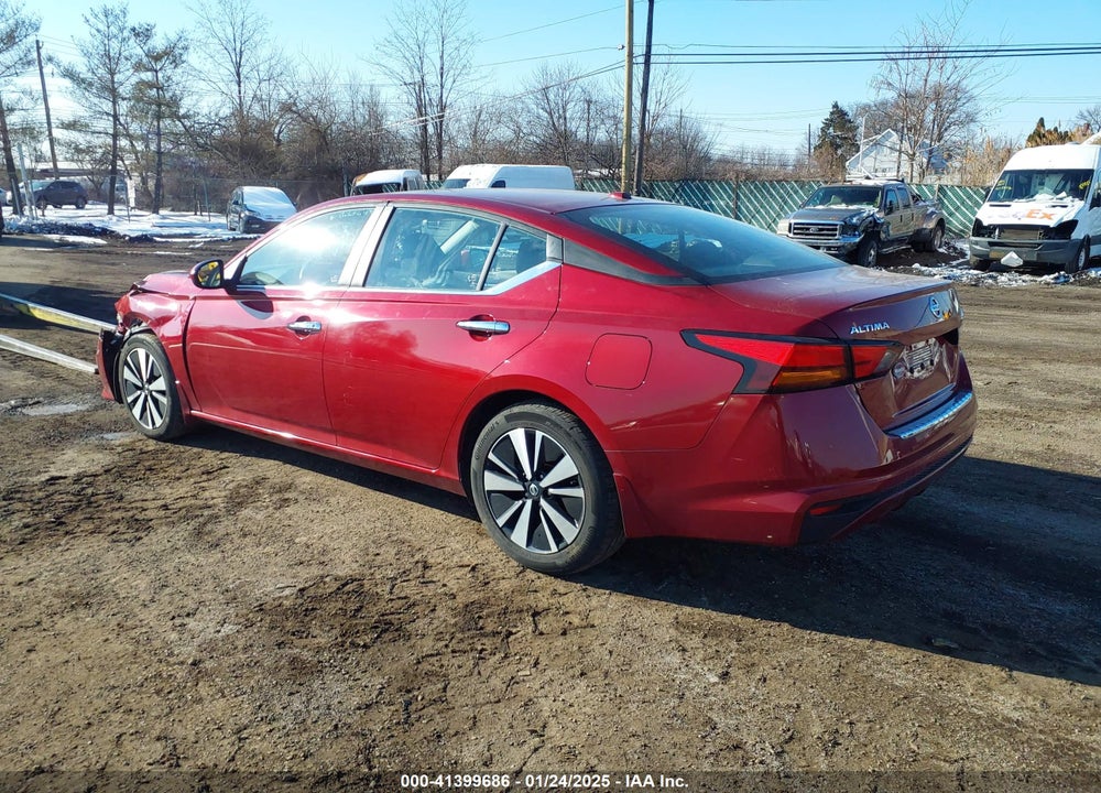 2021 NISSAN ALTIMA SV FWD VIN: 1N4BL4DV7MN418518