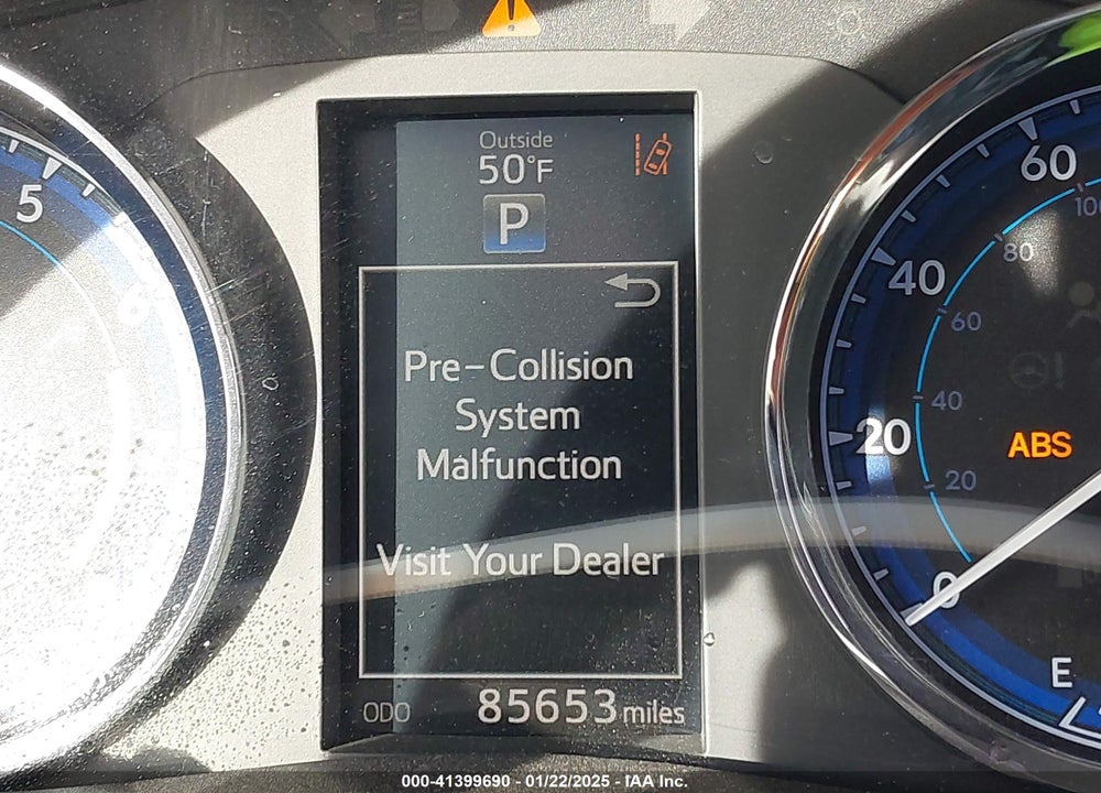 2018 TOYOTA COROLLA VIN: 2T1BURHE7JC021873