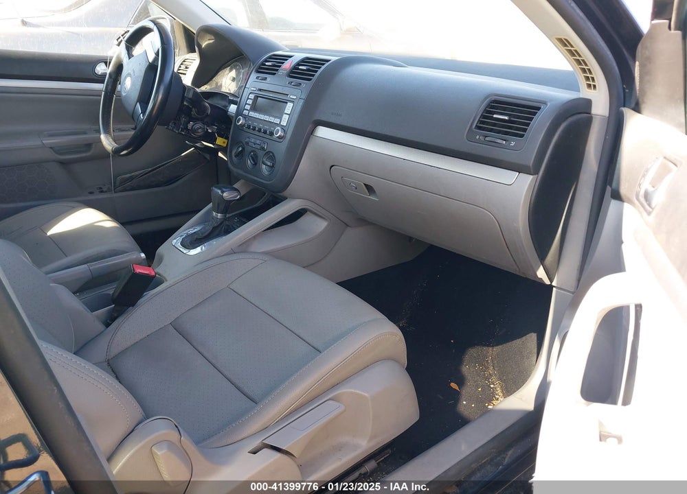 2008 VOLKSWAGEN JETTA VIN: 3VWRZ71K38M035479