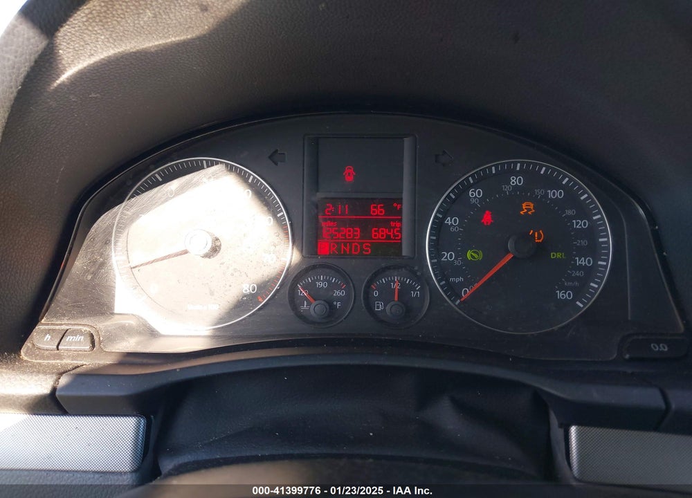 2008 VOLKSWAGEN JETTA VIN: 3VWRZ71K38M035479
