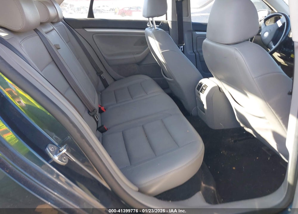 2008 VOLKSWAGEN JETTA VIN: 3VWRZ71K38M035479