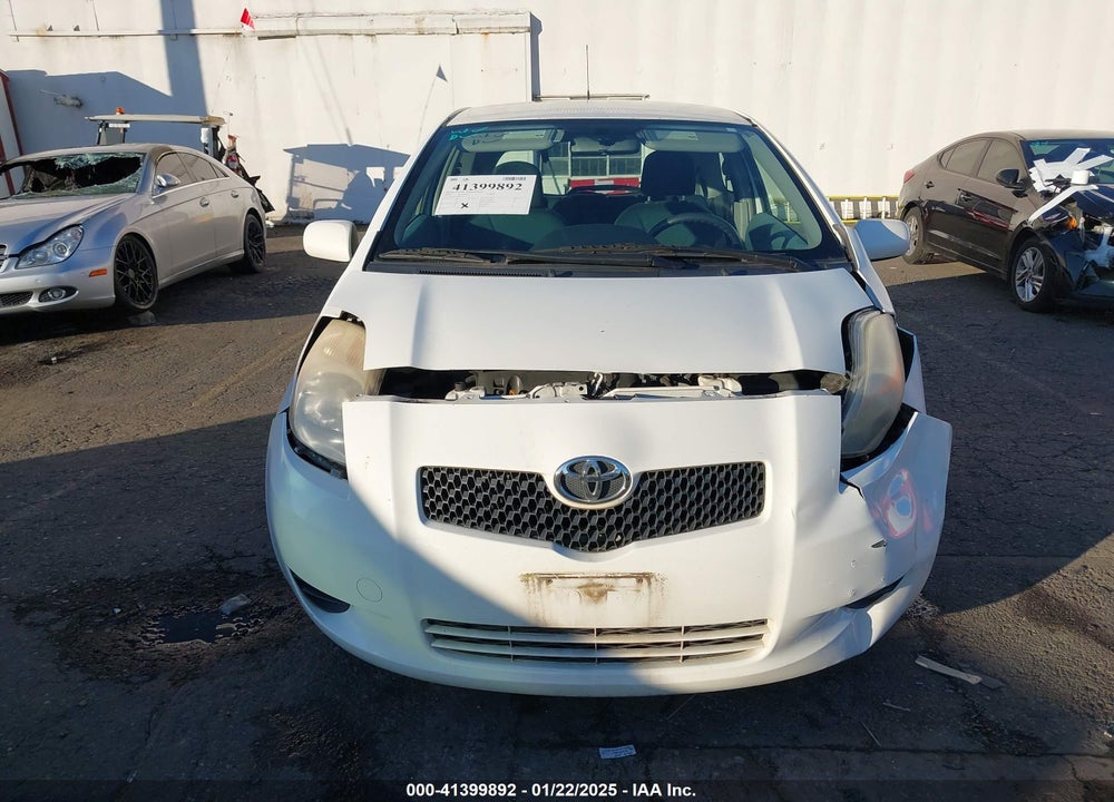2008 TOYOTA YARIS VIN: JTDJT923085217635