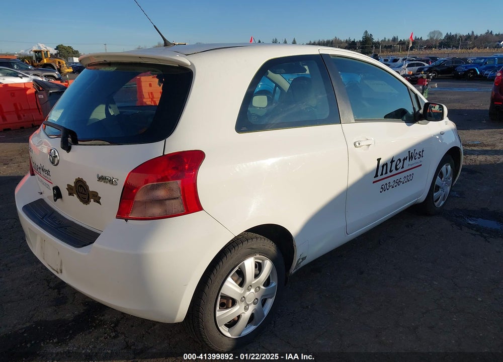 2008 TOYOTA YARIS VIN: JTDJT923085217635