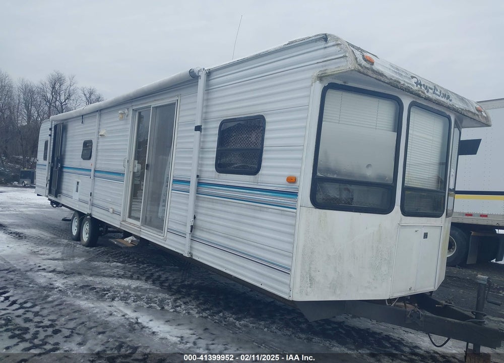 2001 HY-LINE PARK MODEL TRAVEL TRAILER VIN: 19LBA02UX1A010509