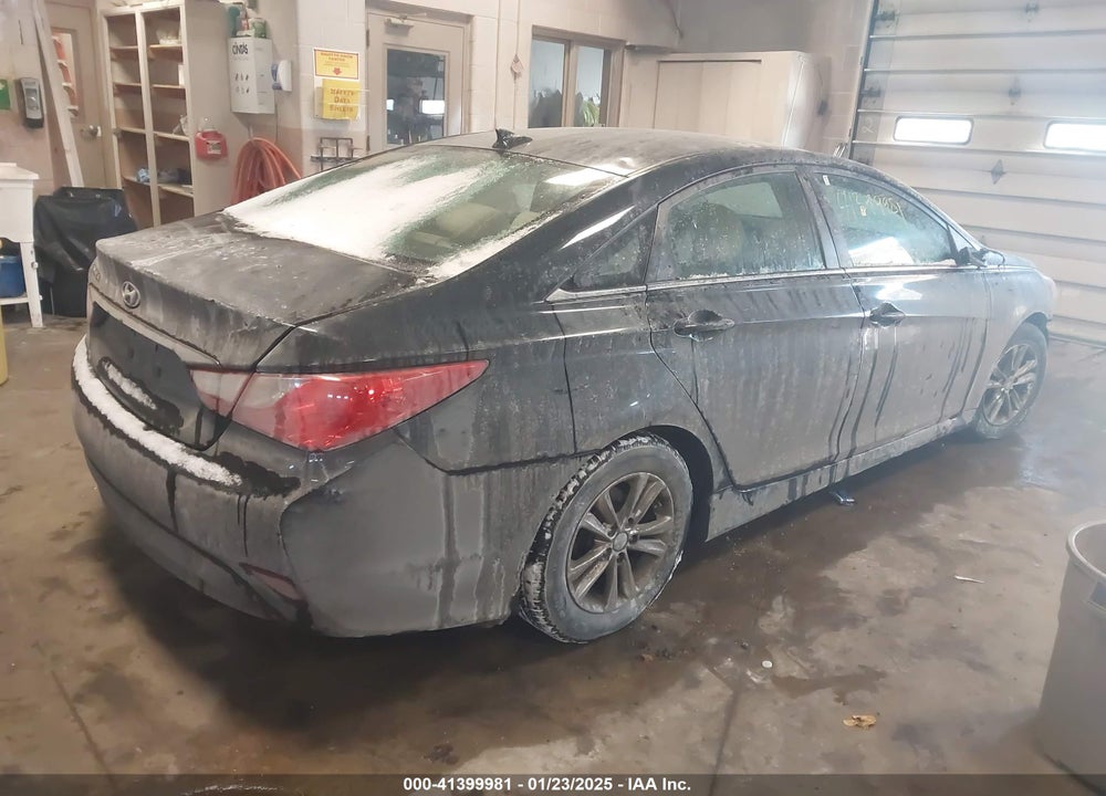 2014 HYUNDAI SONATA VIN: 5NPEB4AC5EH936819