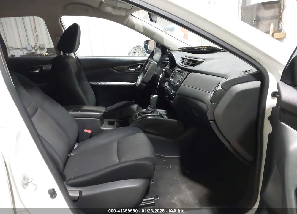 2017 NISSAN ROGUE S VIN: JN8AT2MV5HW007570