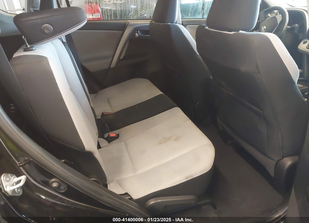 2018 TOYOTA RAV4 ADVENTURE/XLE VIN: 2T3WFREVXJW439060