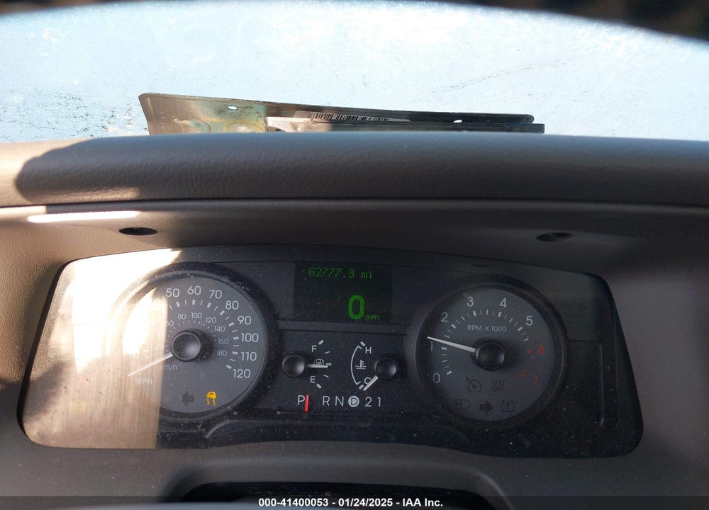 2007 MERCURY GRAND MARQUIS VIN: 2MEFM75V37X611212
