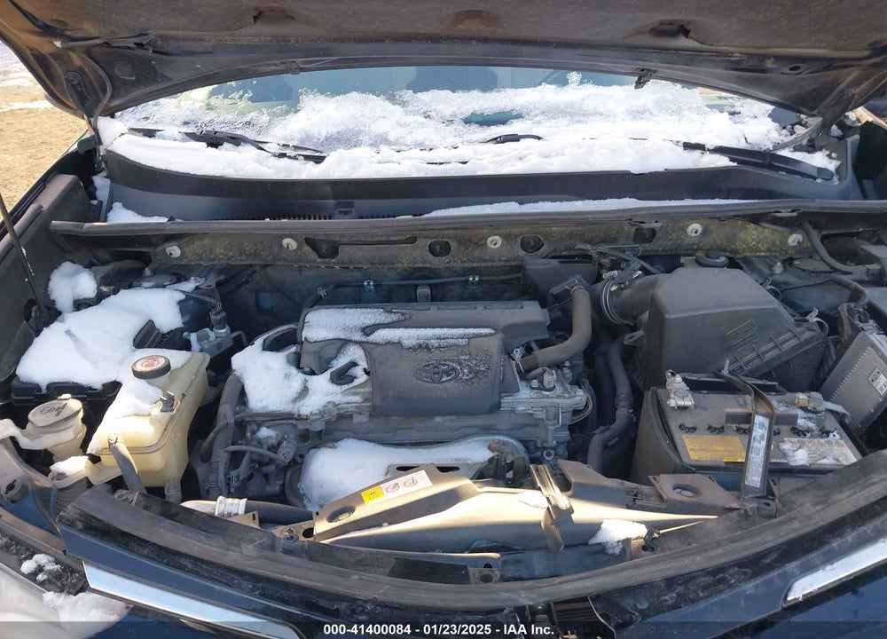2018 TOYOTA RAV4 ADVENTURE/XLE VIN: JTMRFREVXJJ722506