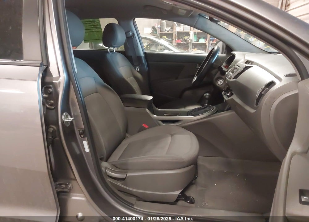 2012 KIA SPORTAGE VIN: KNDPB3A22C7215093