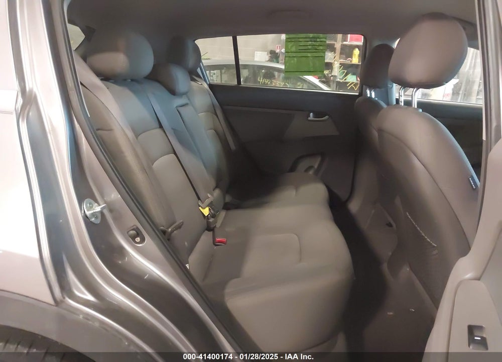 2012 KIA SPORTAGE VIN: KNDPB3A22C7215093