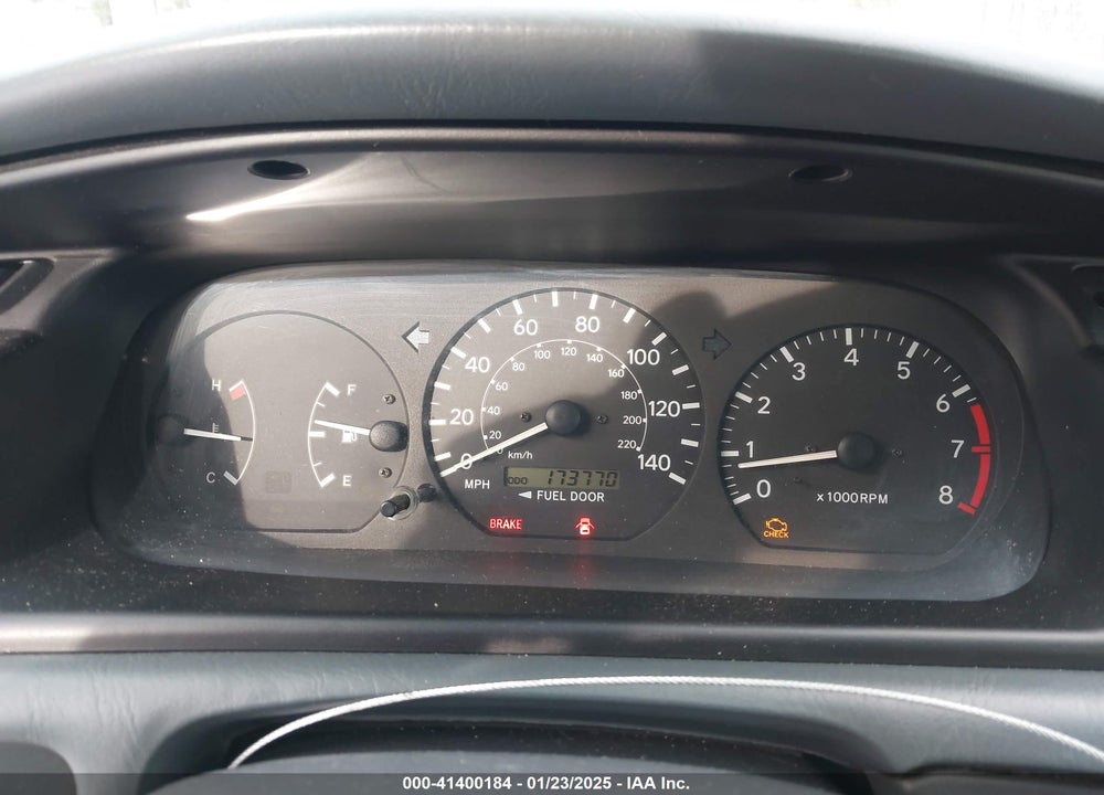 2000 TOYOTA CAMRY CE VIN: 4T1BG22K2YU986601