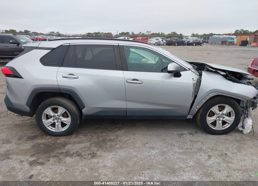 2020 TOYOTA RAV4 XLE VIN: 2T3W1RFVXLC053224