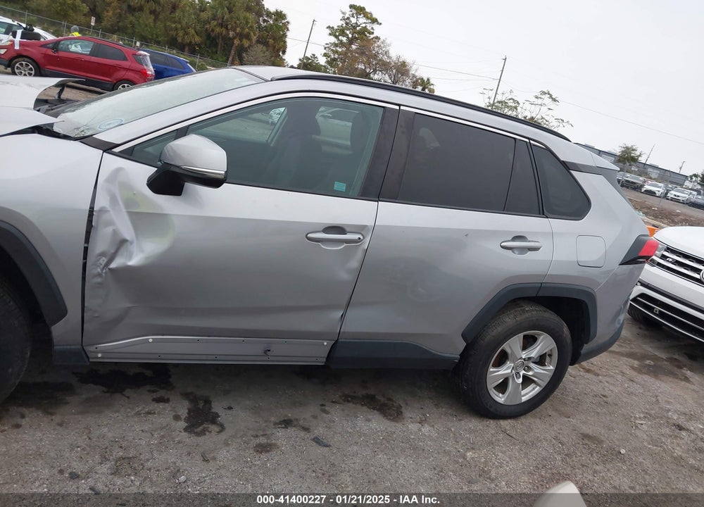 2020 TOYOTA RAV4 XLE VIN: 2T3W1RFVXLC053224