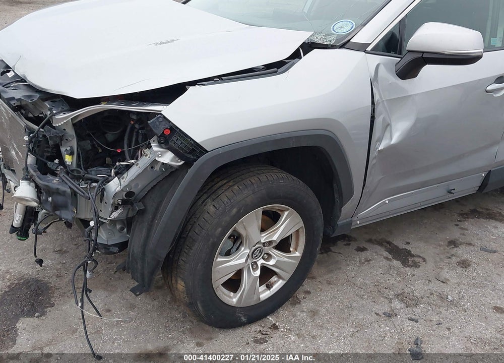 2020 TOYOTA RAV4 XLE VIN: 2T3W1RFVXLC053224