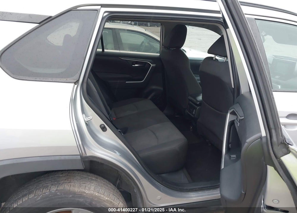 2020 TOYOTA RAV4 XLE VIN: 2T3W1RFVXLC053224