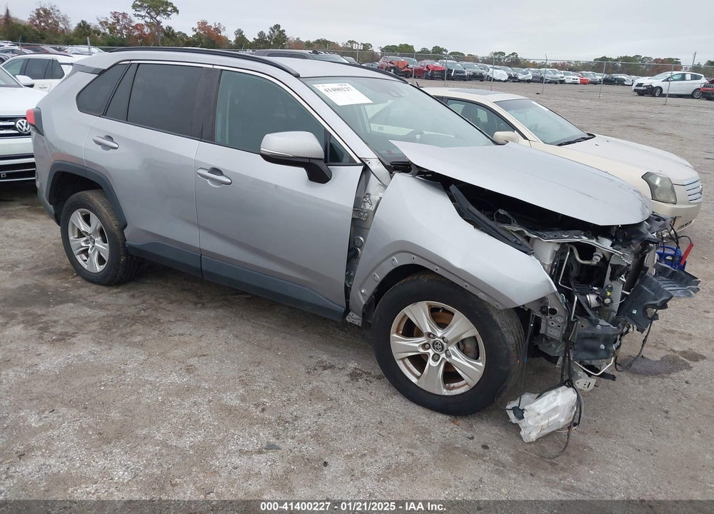 2020 TOYOTA RAV4 XLE VIN: 2T3W1RFVXLC053224