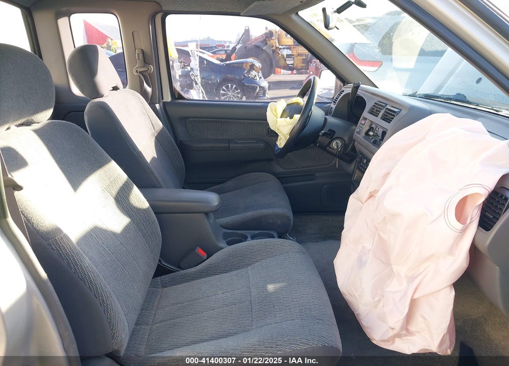 1998 NISSAN FRONTIER SE/XE VIN: 1N6DD26S5WC356944