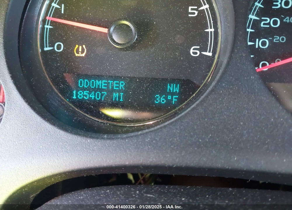 2010 CHEVROLET TAHOE VIN: 1GNUKAE0XAR168243