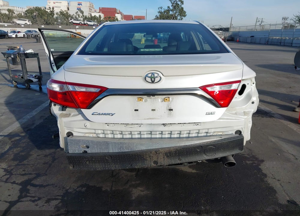 2015 TOYOTA CAMRY SE VIN: 4T1BF1FK3FU115484