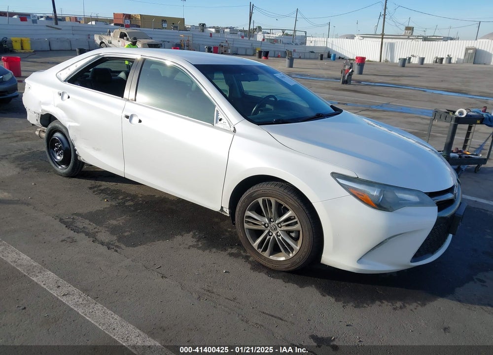 2015 TOYOTA CAMRY SE VIN: 4T1BF1FK3FU115484