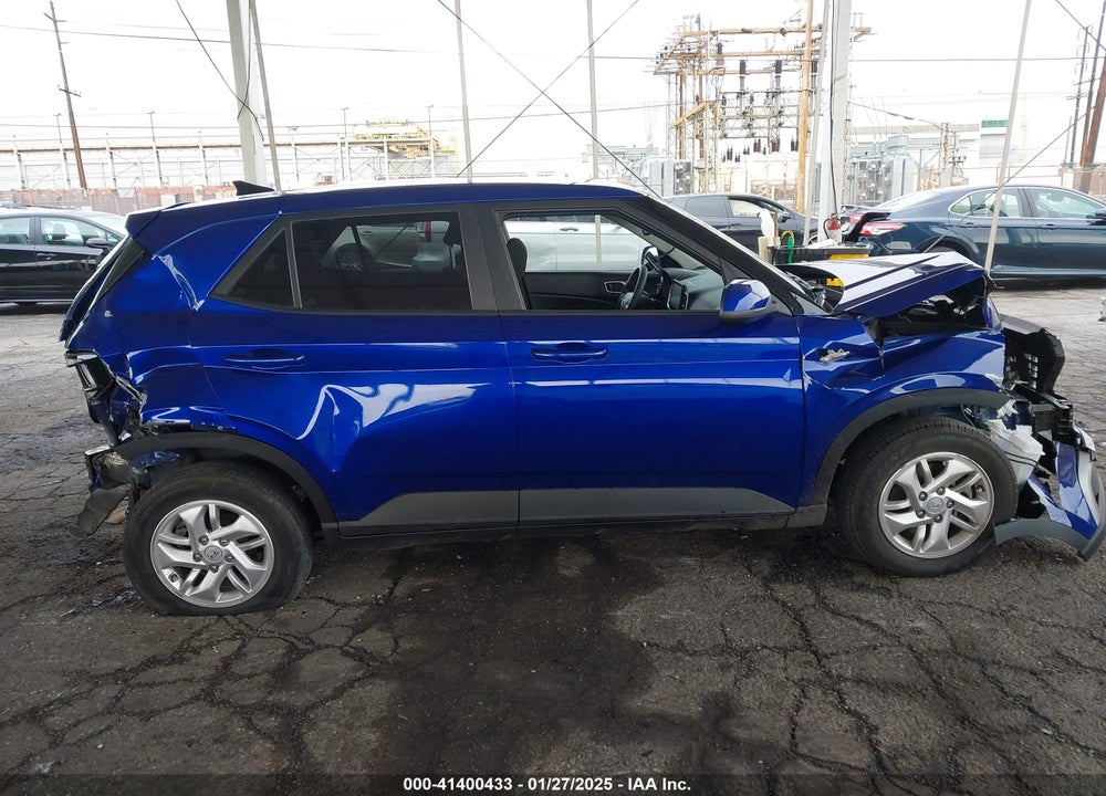2022 HYUNDAI VENUE VIN: KMHRB8A30NU134088