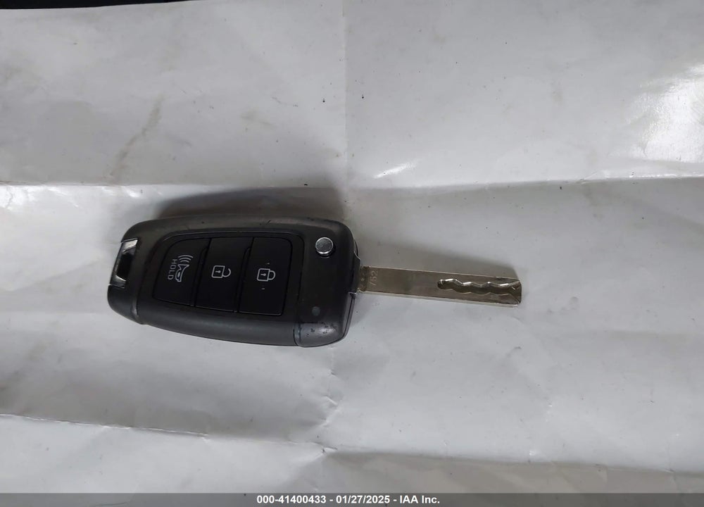 2022 HYUNDAI VENUE VIN: KMHRB8A30NU134088