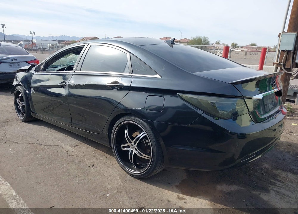 2011 HYUNDAI SONATA VIN: 5NPEB4AC1BH013779